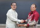 Sekda Purwakarta Sampaikan Penghargaan untuk H. Didi Suardi di Momen Purnabakti